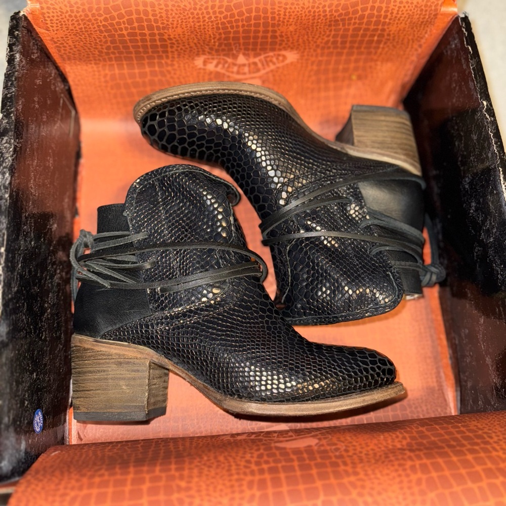 Freebird Black Casey Booties